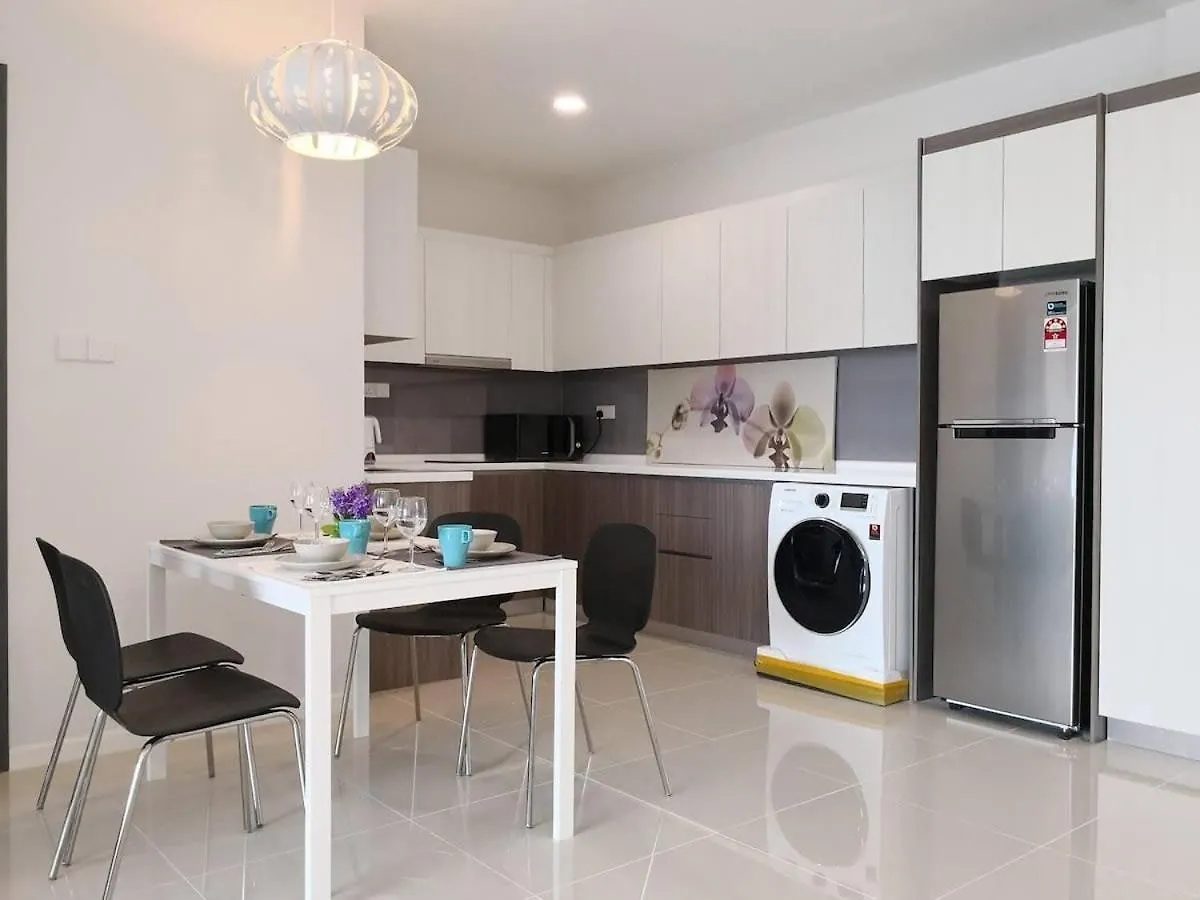 A Stylish High-Floor Suite Next To Komtar Jbcc Johor Bahru Apartment