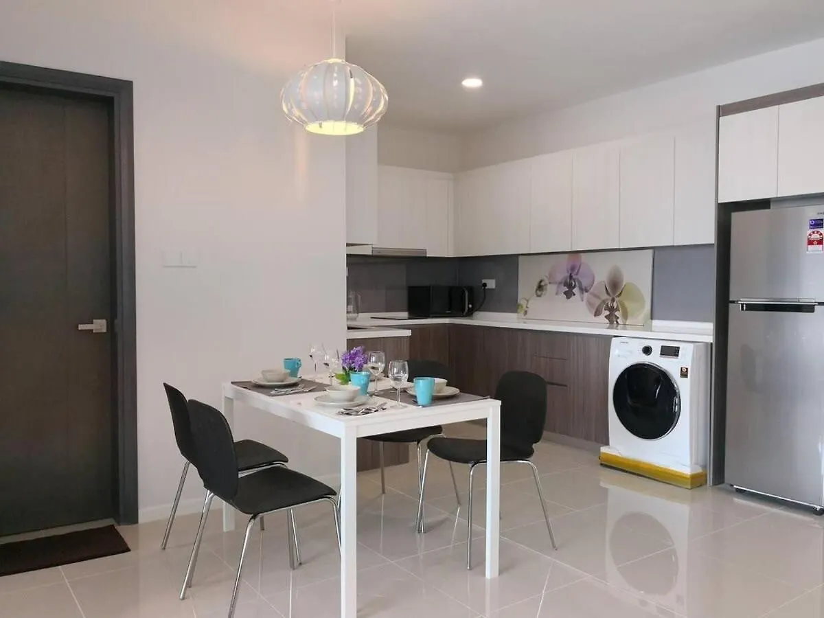 A Stylish High-Floor Suite Next To Komtar Jbcc Johor Bahru